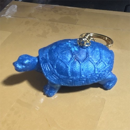 Blue turtle resin - blue,